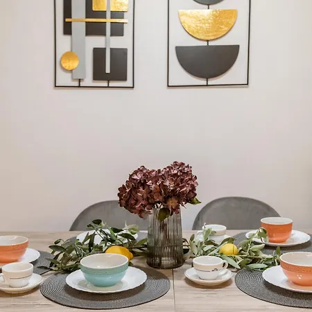 Apartment M&a Boutique House